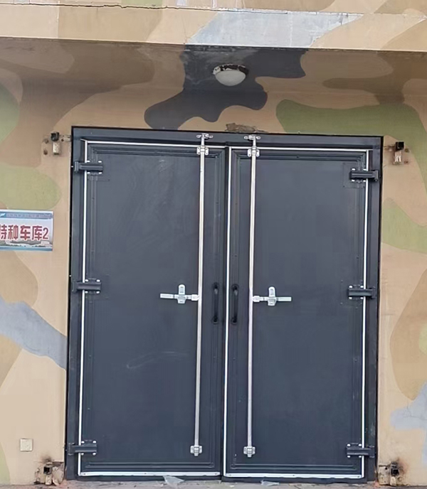 前海街道工业平开门