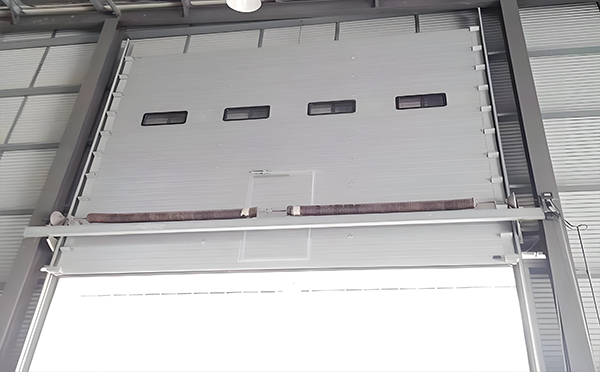 前海街道工业滑升门