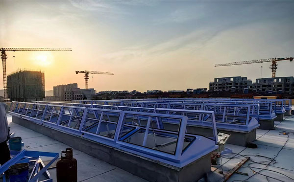 消防前海街道排烟窗工作原理