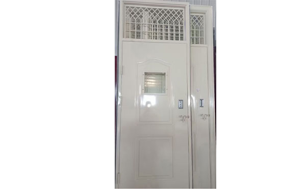 前海街道学校教室门