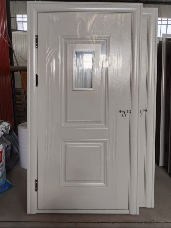 前海街道学校教室门