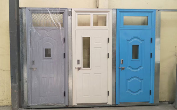 前海街道学校教室门